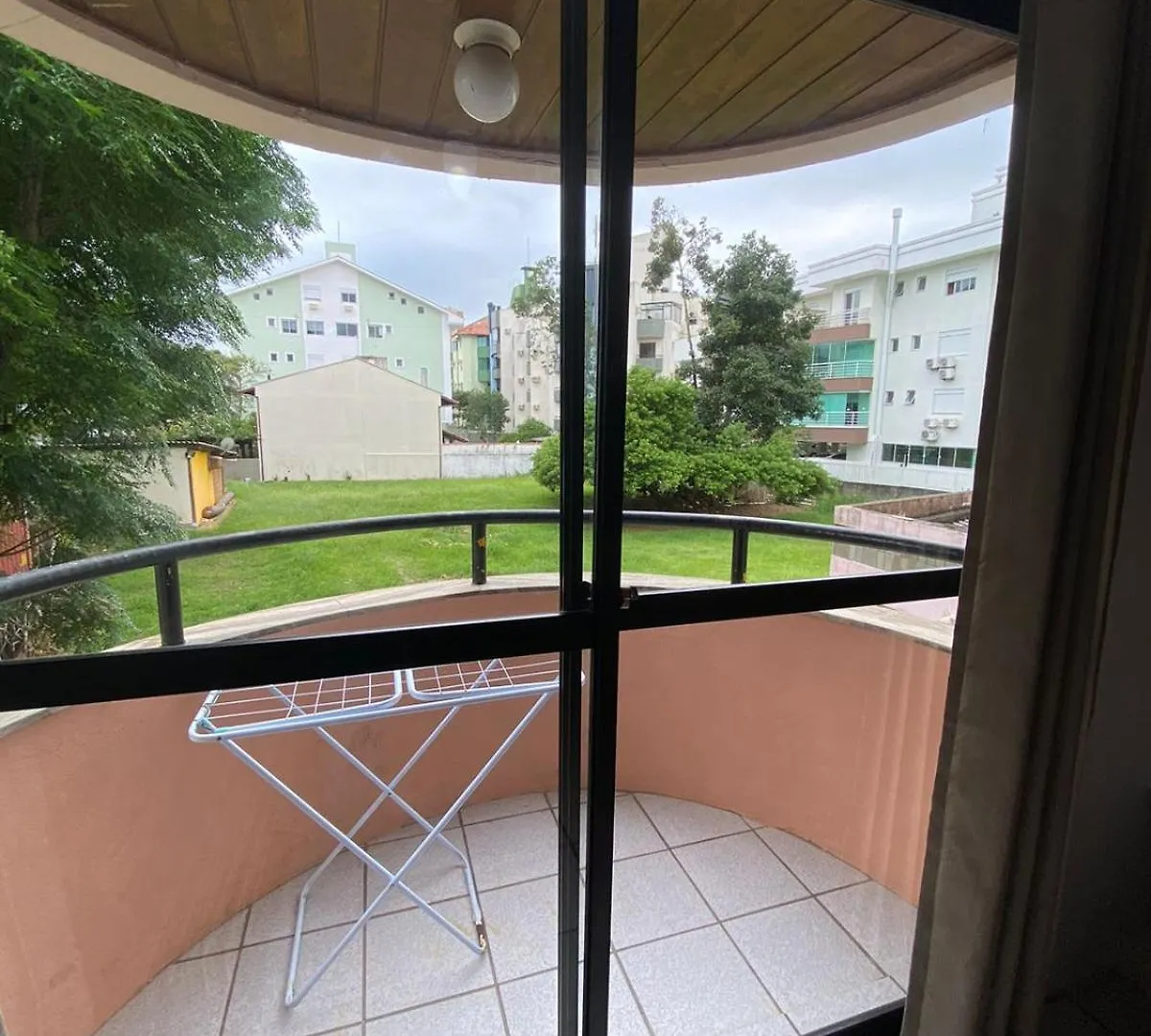 Excelente Apartamento A 50 M Da Praia Florianopolis